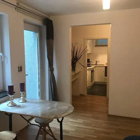 Helle Souterrainwohnung Mit Komfort Апартаменты Мюнхен